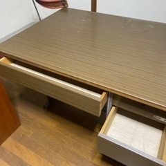 机、全身鏡、ドレッサー