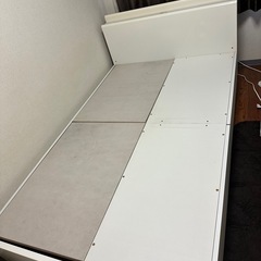 セミダブルベッドフレーム