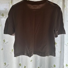 GUESS 半袖