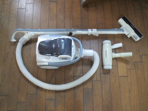 三菱掃除機　TC-WS10P ダストボックス方式でごみ捨て簡単　タービンﾌブラシ付き　フトンたたき掃除ヘッド付き