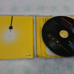 ♠　Beautiful Maladies -Island Years Tom Waits (トム・ウェイツ) 　アイランドからリリースされた7枚のアルバムから選出されたベスト盤で、日本からの要請で実現し、ウェイツ自身が選曲を確認してのもの。歌の存在感だけに囚われることなかれ。パーカッションの泥沼にあいつやあいつやあいつらの影も。の画像