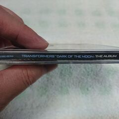 ♠　Transformers: Dark Of The Moon - The Album　映画『トランスフォーマー: ダーク オブ ザ ムーン』のさまざまなアーティストの音楽を集めたコンピレーション アルバムです。の画像