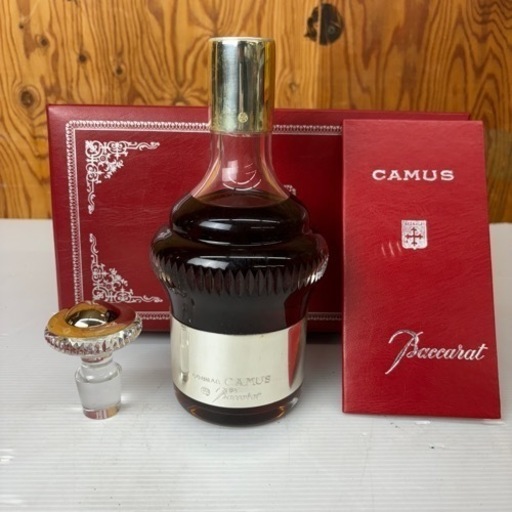 s0913608 未開封 CAMUS カミュ シルバートップ Baccarat バカラ COGNAC コニャック 希少 箱付き 替え栓 お酒 古酒 古ラベル 酒 中古品