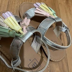 GAP  キッズ　サンダル　　の画像