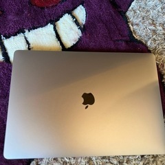 MacBook Pro 16インチ