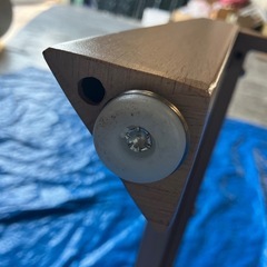 ガラス製ローテーブルの画像
