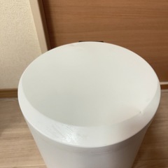 ニトリ足踏開閉ゴミ箱の画像