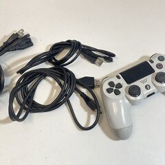 本日限定値下げ中PS4本体 CUH-2100A 500GB ホワイト 動作品 箱入り コントローラー付 プレイステーション4 美品 PLAYSTATION4の画像