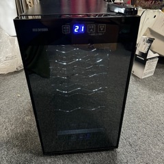 美品✨アイリスオーヤマ ワインセラー 8本 PWC-251P-B...
