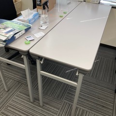 研修用テーブル