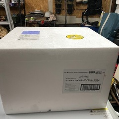 ②発泡スチロールの箱　保冷箱　クーラボックス