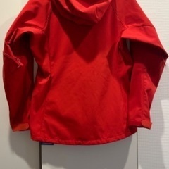 新品！mont-bellパウダージェットパーカーの画像