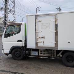 三菱のキャンター1,5t車