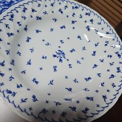 お皿 食器の画像