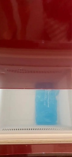 丈夫なAQUAブランド☆お洒落な落ち着きある赤☆冷蔵庫で人気のレッド☆配達可能