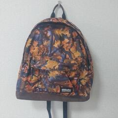 新品未使用品✨お洒落！カモフラ柄❤️大容量 リュック　バックパック　迷彩　収納ポケット多数　防水の画像