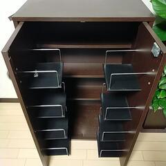 収納棚　　収納ボックス　マンガ収納の画像