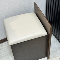 木製のいす