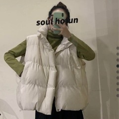【新品未使用】ダウンベスト　韓国の画像