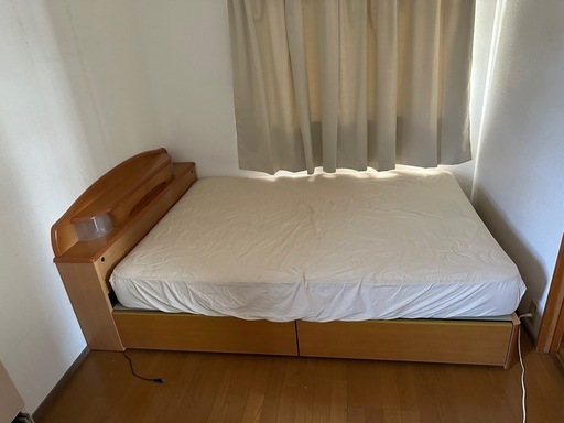 ダブルベッド　フレーム　ライト付き　引き出し付き　マットレス別