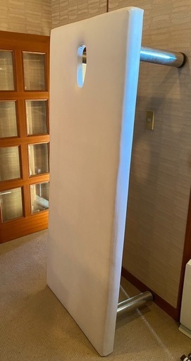 施術台　診察台　マッサージベッド　整体ベッド