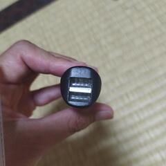car charger 2.4Aの画像