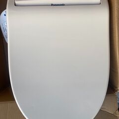 ☆中古￥7,800！Panasonic　温水洗浄便座　家電　DL...