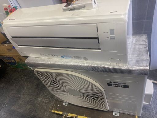 ☆中古￥65,000！MITSUBISHI　5.6kwルームエアコン　家電　2022年製　SRK5622T2-W型　【BI084】