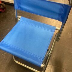 ☆中古￥500！アウトドア折りたたみキャンプチェア　家具　【BI...