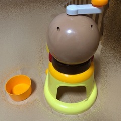 【一度使用】アンパンマン かき氷機 (専用の製氷カップ付き)の画像