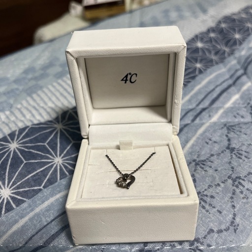 格安！早い者勝ち！４℃
エターナル  ネックレス