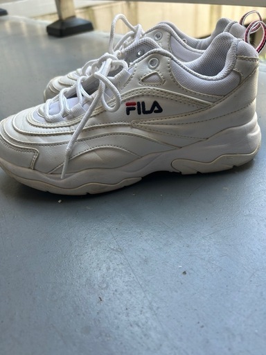 FILA スニーカー