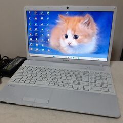 【取り置き中です】【15インチで見やすく作業が楽】core i5...