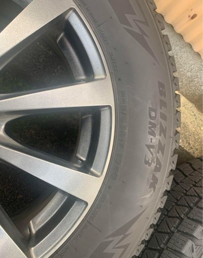 冬タイヤ　ブリヂストンBLIZZAK DM-V3  225/65R17