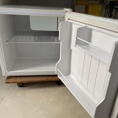 小型冷蔵庫あげますの画像