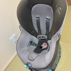 コンビ　ベビーシート→チャイルドシート 