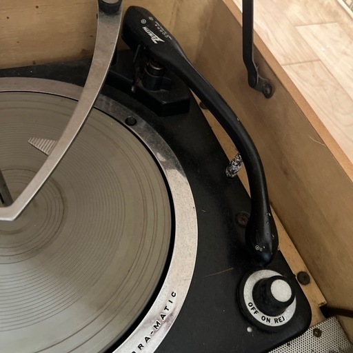 レコードプレーヤー