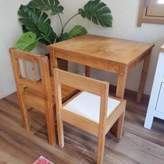 レゴテーブル チェア2脚付、ホワイト　IKEA キッズテーブルセットの画像