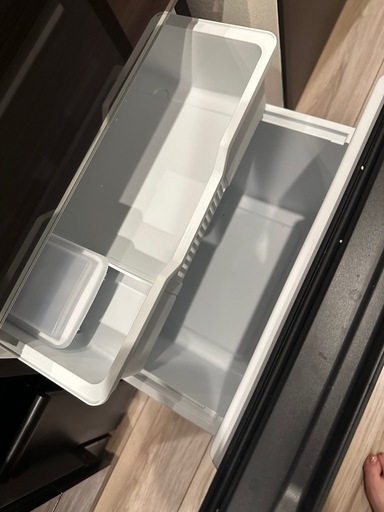 【極美品】ハイセンス2ドア冷凍冷蔵庫2023年製HR-G13C-BR 135L