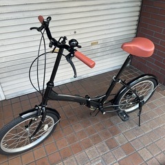 ★美品★20インチ　外装6段変速付き折り畳み自転車　ブラック