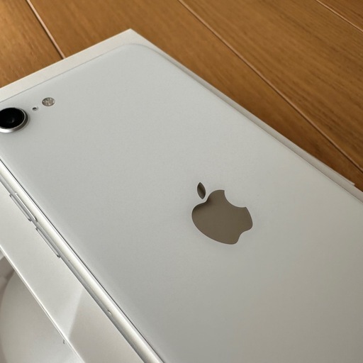 iPhone SE 第二世代 64GB SIMフリー　目立つ傷なし