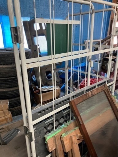 こんな荷物運ぶカゴ　値下げ