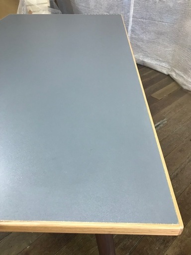 新品未使用品　150幅 ダイニングテーブル　メラミン化粧板　グレー　オーク無垢材　ウォールナット無垢材