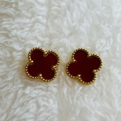 ピアス