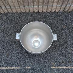 [中古]　業務用ミキサーのボール小の画像