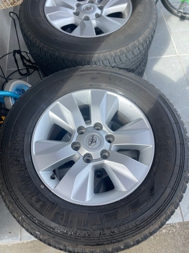 ハイラックス　ホイール