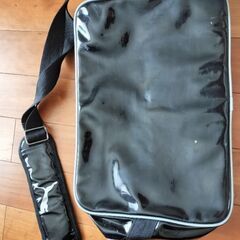 エナメルバッグ スポーツ プーマ PUMAの画像