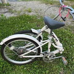 折りたたみ自転車の画像