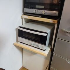 差し上げます　松下電工キッチンキャビネット（レンジ台・米びつ・収...