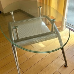 【差し上げます！】センターテーブル　ニトリ　ガラスの画像